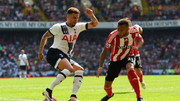 LONDON, ENGLAND - MAY 08: Kyle Walker of Tottenham Hotspur is chased down by Ryan Bertrand of Southampton during the Barclays Premier League match between Tottenham Hotspur and Southampton at White Hart Lane on May 8, 2016 in London, England. (Photo by Shaun Botterill/Getty Images)