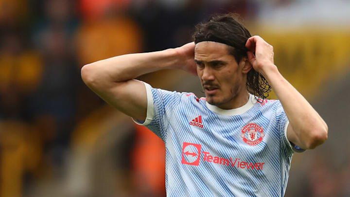 WOLVERHAMPTON, ENGLAND - AUGUST 29: Edinson Cavani of Manchester United looks on during the Premier League match between Wolverhampton Wanderers and Manchester United at Molineux on August 29, 2021 in Wolverhampton, England. (Photo by Chris Brunskill/Fantasista/Getty Images)