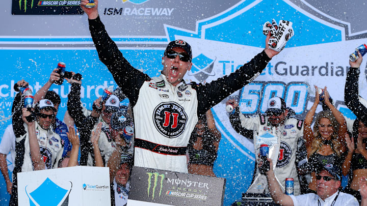 AVONDALE, AZ – MARCH 11: Kevin Harvick, driver of the #4 Jimmy John’s Ford (Photo by Jonathan Ferrey/Getty Images)