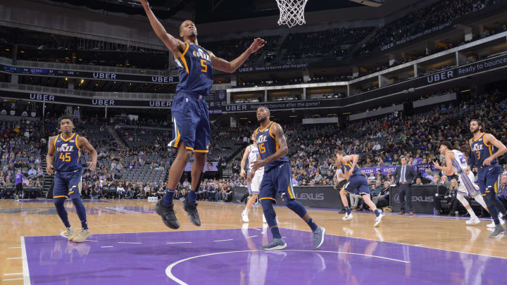 SACRAMENTO, CA – JANUARY 17: Rodney Hood #5 of the Utah Jazz rebounds against the Sacramento Kings on January 17, 2018 at Golden 1 Center in Sacramento, California. NOTE TO USER: User expressly acknowledges and agrees that, by downloading and or using this photograph, User is consenting to the terms and conditions of the Getty Images Agreement. Mandatory Copyright Notice: Copyright 2018 NBAE (Photo by Rocky Widner/NBAE via Getty Images)