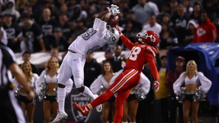 OAKLAND, CA - OCTOBER 19: Amari Cooper #89 of the Oakland Raiders is unable to make a catch against the Kansas City Chiefs during their NFL game at Oakland-Alameda County Coliseum on October 19, 2017 in Oakland, California. (Photo by Ezra Shaw/Getty Images)