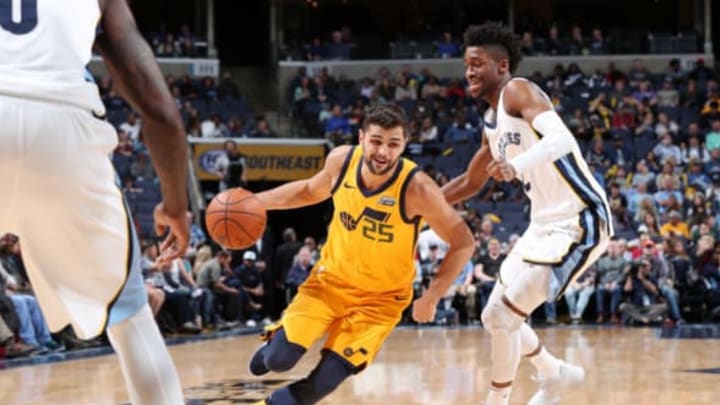 MEMPHIS, TN – MARCH 9: Raul Neto #25 of the Utah Jazz handles the ball against the Memphis Grizzlies on March 9, 2018 at FedExForum in Memphis, Tennessee. NOTE TO USER: User expressly acknowledges and agrees that, by downloading and or using this photograph, User is consenting to the terms and conditions of the Getty Images License Agreement. Mandatory Copyright Notice: Copyright 2018 NBAE (Photo by Joe Murphy/NBAE via Getty Images)