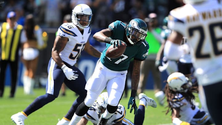 CARSON, CA - OCTOBER 01: Alshon Jeffery #17 of the Philadelphia Eagles scores a touchdown during the game against the Los Angeles Chargers at StubHub Center on October 1, 2017 in Carson, California. (Photo by Sean M. Haffey/Getty Images)