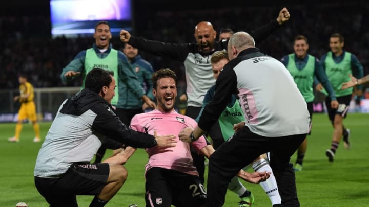 PALERMO, ITALY - MAY 15: Franco Vazquez of Palermo celebrates after scoring the opening goal during the Serie A match between US Citta di Palermo and Hellas Verona FC at Stadio Renzo Barbera on May 15, 2016 in Palermo, Italy. (Photo by Tullio M. Puglia/Getty Images)