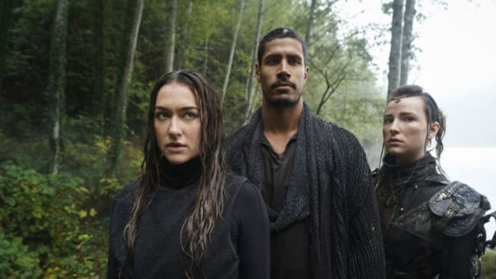 The 100 -- "The Garden" -- Image Number: HU703a_0453r.jpg -- Pictured (L-R): Tasya Teles as Echo, Chuku Modu as Gabriel and Shelby Flannery as Hope -- Photo: Shane Harvey/The CW -- © 2020 The CW Network, LLC. All rights reserved.