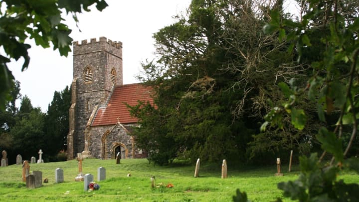The Ashbrittle church and its ancient yew tree