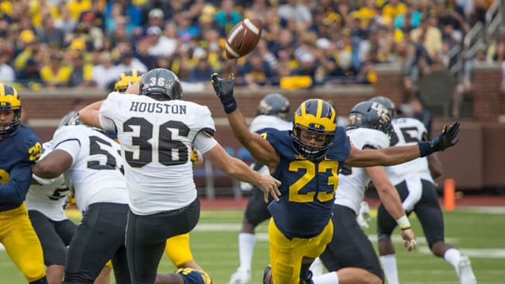 DETROIT, MI - SEPTEMBER 10: Safety Tyree Kinnel