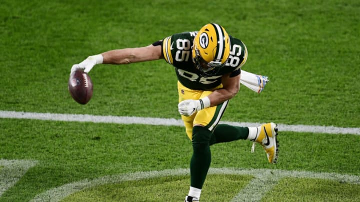 GREEN BAY, WISCONSIN - OCTOBER 05: Robert Tonyan #85 of the Green Bay Packers celebrates scoring a touchdown during the second quarter against the Atlanta Falcons at Lambeau Field on October 05, 2020 in Green Bay, Wisconsin. (Photo by Stacy Revere/Getty Images)