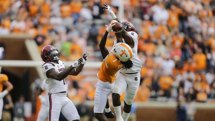 KNOXVILLE, TENNESSEE – OCTOBER 26: Marquez Callaway #1 of the Tennessee Volunteers catches a pass from J.T. Shrout during the first quarter of the game at Neyland Stadium on October 26, 2019 in Knoxville, Tennessee. (Photo by Silas Walker/Getty Images)
