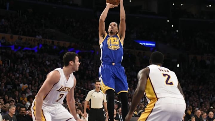 Mar 6, 2016; Los Angeles, CA, USA; Golden State Warriors guard Shaun Livingston (34) shoots against the Los Angeles Lakers during the NBA game at the Staples Center. Mandatory Credit: Richard Mackson-USA TODAY Sports