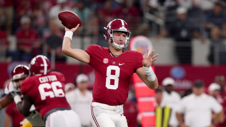 ARLINGTON, TX – SEPTEMBER 3: Blake Barnett #8 of the Alabama Crimson Tide throws against the USC Trojans in the first quarter during the AdvoCare Classic at AT&T Stadium on September 3, 2016 in Arlington, Texas. (Photo by Tom Pennington/Getty Images)