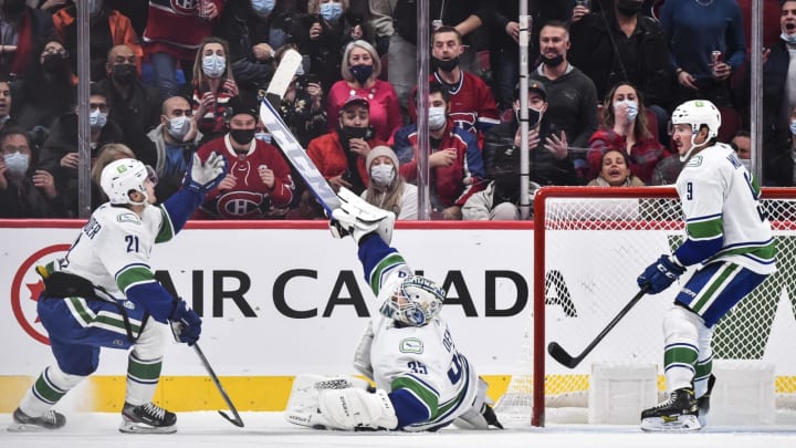 MONTREAL, QC – NOVEMBER 29: Goaltender Thatcher Demko #35 of the Vancouver Canucks gets the stick up to make a save. (Photo by Minas Panagiotakis/Getty Images)