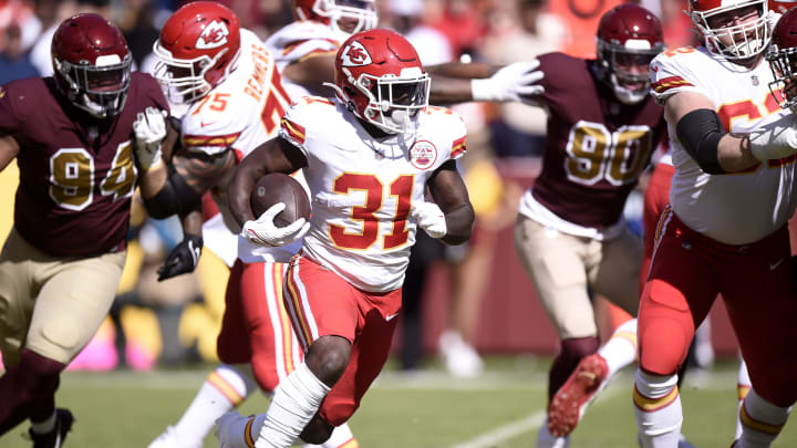 LANDOVER, MARYLAND – OCTOBER 17: Darrel Williams #31 of the Kansas City Chiefs runs with the ball against the Washington Football Team during the first quarter at FedExField on October 17, 2021 in Landover, Maryland. (Photo by Greg Fiume/Getty Images)