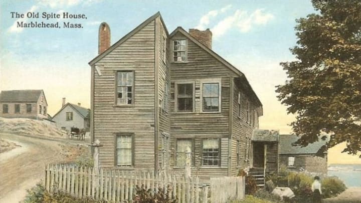 A 1912 postcard of The Old Spite House.