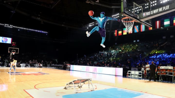 JOHANNESBURG, SOUTH AFRICA - AUGUST 5: The Charlotte Hornets mascot dunks the ball before the game between Team Africa against Team World in the 2017 Africa Game as part of the Basketball Without Borders Africa at the Ticketpro Dome on August 5, 2017 in Gauteng province of Johannesburg, South Africa. NOTE TO USER: User expressly acknowledges and agrees that, by downloading and or using this photograph, User is consenting to the terms and conditions of the Getty Images License Agreement. Mandatory Copyright Notice: Copyright 2017 NBAE (Photo by Nathaniel S. Butlern/NBAE via Getty Images)