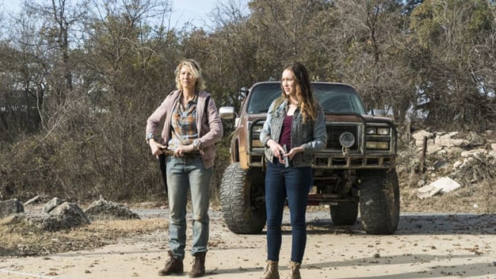 Jenna Elfman as Naomi, Alycia Debnam-Carey as Alicia Clark - Fear the Walking Dead _ Season 4, Episode 4 - Photo Credit: Richard Foreman, Jr/AMC