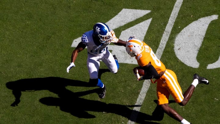 Tennessee wide receiver Ramel Keyton (80) runs past Kentucky defensive back Brandin Echols (26) during a SEC conference football game between the Tennessee Volunteers and the Kentucky Wildcats held at Neyland Stadium in Knoxville, Tenn., on Saturday, October 17, 2020.Kns Ut Football Kentucky Bp