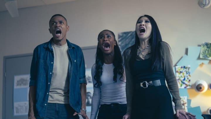 Two Sentence Horror Stories — “Bag Man” — Image Number: TSH204_0162r.jpg — Pictured (L-R): Bzhaun Rhoden as Winton, Keeya King as Gabbi and Doralynn Mui as Zee — Photo: Kailey Schwerman/Stage 13/The CW — © 2020 The CW Network, LLC. All Rights Reserved.