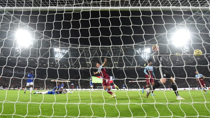 LONDON, ENGLAND – DECEMBER 28: Pablo Fornals of West Ham United celebrates after scoring his sides first goal during the Premier League match between West Ham United and Leicester City at London Stadium on December 28, 2019, in London, United Kingdom. (Photo by Michael Regan/Getty Images)