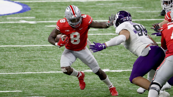 INDIANAPOLIS, INDIANA – DECEMBER 19: Trey Sermon #8 of the Ohio State Buckeyes runs for a touchdown against the Northwestern Wildcats during the Big Ten Championship at Lucas Oil Stadium on December 19, 2020 in Indianapolis, Indiana. (Photo by Andy Lyons/Getty Images)
