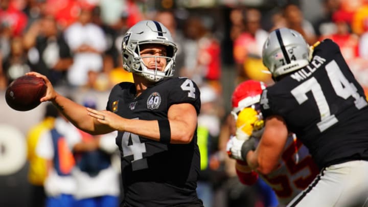 OAKLAND, CALIFORNIA - SEPTEMBER 15: Derek Carr #4 of the Oakland Raiders throws a pass during the second half against the Kansas City Chiefs at RingCentral Coliseum on September 15, 2019 in Oakland, California. (Photo by Daniel Shirey/Getty Images)