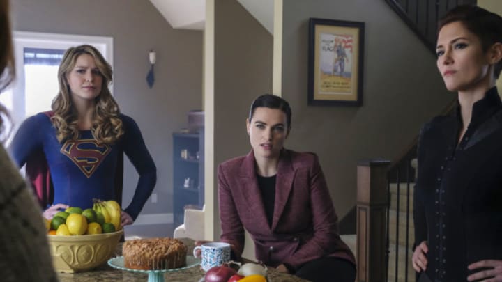 Supergirl — “All About Eve” — Image Number: SPG417a_0022r.jpg — Pictured (L-R): Melissa Benoist as Kara/Supergirl, Katie McGrath as Lena Luthor, and Chyler Leigh as Alex Danvers — Photo: Bettina Strauss/The CW — Ã‚Â© 2019 The CW Network, LLC. All Rights Reserved.