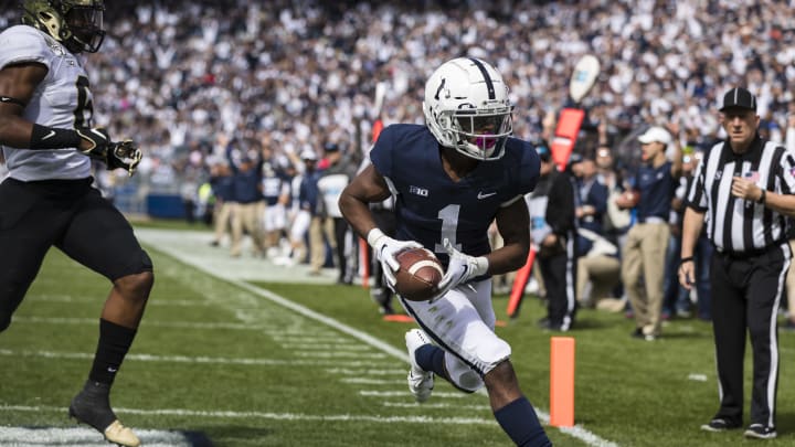 STATE COLLEGE, PA – OCTOBER 05: KJ Hamler #1 of the Penn State Nittany Lions catches a pass for a touchdown against the Purdue Boilermakers during the first half at Beaver Stadium on October 5, 2019 in State College, Pennsylvania. (Photo by Scott Taetsch/Getty Images)