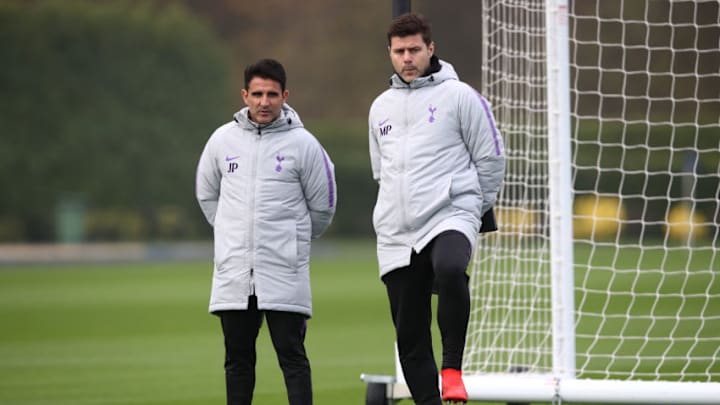 LONDON, ENGLAND - NOVEMBER 27: Jesus Perez, Assitant manager and Mauricio Pochettino, Manager of Tottenham Hotspur look on during a Tottenham Hotspur Training Session ahead of of the UEFA Champions League match between Tottenham Hotspur and Inter Milan on November 27, 2018 in London, England. (Photo by Julian Finney/Getty Images)
