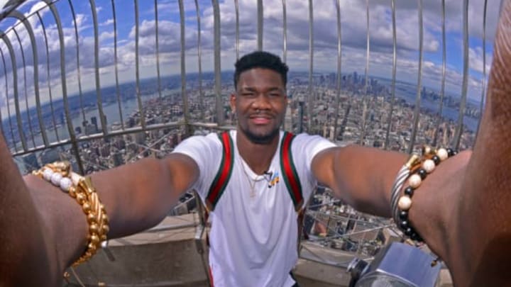 NEW YORK, NY – JUNE 19: NBA Draft prospect, Deandre Ayton takes a ‘selfie’ at the Empire State Building in New York, New York on June 19, 2018. NOTE TO USER: User expressly acknowledges and agrees that, by downloading and/or using this photograph, user is consenting to the terms and conditions of the Getty Images License Agreement. Mandatory Copyright Notice: Copyright 2018 NBAE (Photo by David Dow/NBAE via Getty Images)