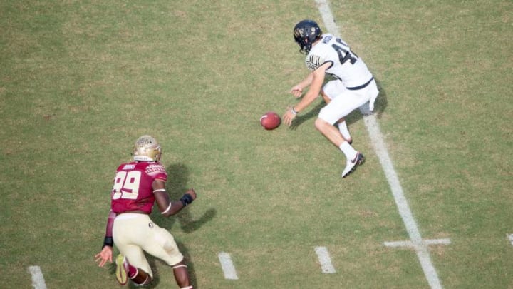 Brian Burns #99 of the Florida State Seminoles (Photo by Michael Chang/Getty Images)