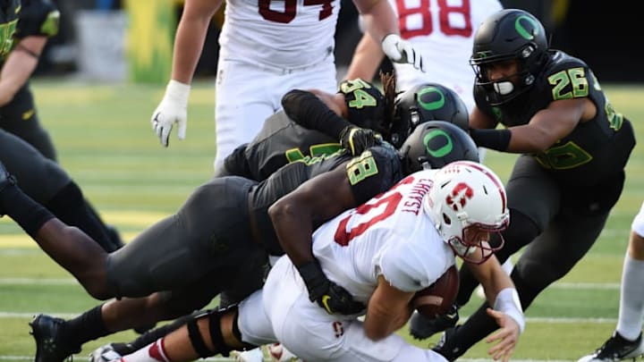 EUGENE, OR - NOVEMBER 12: Quarterback Keller Chryst