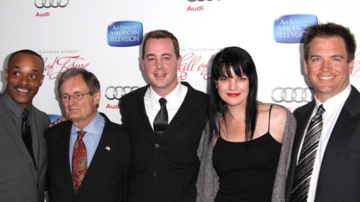 BEVERLY HILLS, CA – MARCH 11: (L-R) Actors Rocky Carroll, David McCallum, Sean Murray, Pauley Perrette and Michael Weatherly attends the Television Academy’s 22nd Annual Hall Of Fame Induction Gala held at The Beverly Hilton Hotel on March 11, 2013 in Beverly Hills, California. (Photo by Tommaso Boddi/WireImage)