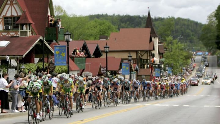 HELEN, GA - APRIL 22: The peloton passes through Helen during Stage Five of the 2006 Tour de Georgia on April 22, 2006 from Blairsville to Brasstown Bald/Towns County, Georgia. (Photo by Doug Pensinger/Getty Images)