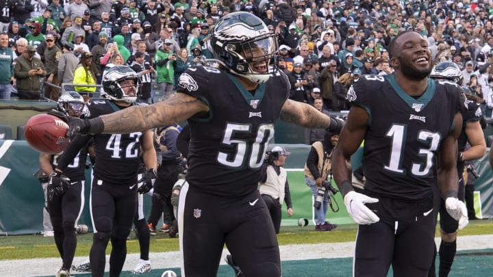 PHILADELPHIA, PA – NOVEMBER 03: Duke Riley #50 and Nelson Agholor #13 of the Philadelphia Eagles react late in the fourth quarter against the Chicago Bears at Lincoln Financial Field on November 3, 2019 in Philadelphia, Pennsylvania. The Eagles defeated the Bears 22-14. (Photo by Mitchell Leff/Getty Images)