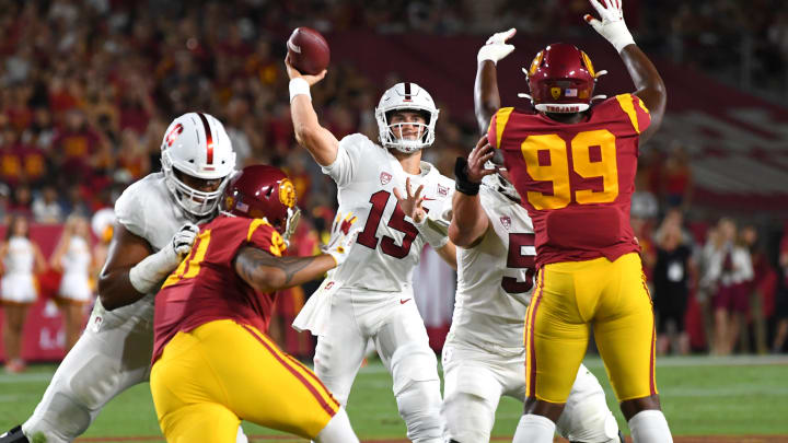 LOS ANGELES, CA – SEPTEMBER 07: Quarterback Davis Mills #15 of the Stanford Cardinal throws a complete pass for a first down at the one-yard line in the first quarter of the game against the USC Trojans at the Los Angeles Memorial Coliseum on September 7, 2019 in Los Angeles, California. (Photo by Jayne Kamin-Oncea/Getty Images)