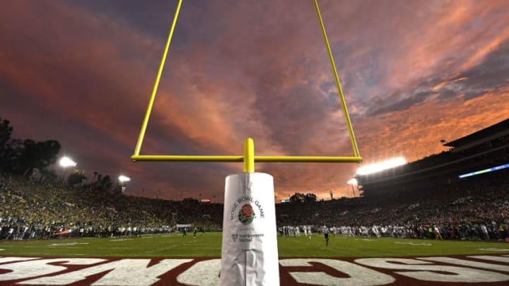 PASADENA, CALIFORNIA - JANUARY 01: A general view of the stadium as the sun sets as the Oregon Ducks play the Wisconsin Badgers during the fourth quarter in the Rose Bowl game presented by Northwestern Mutual at Rose Bowl on January 01, 2020 in Pasadena, California. (Photo by Kevork Djansezian/Getty Images)
