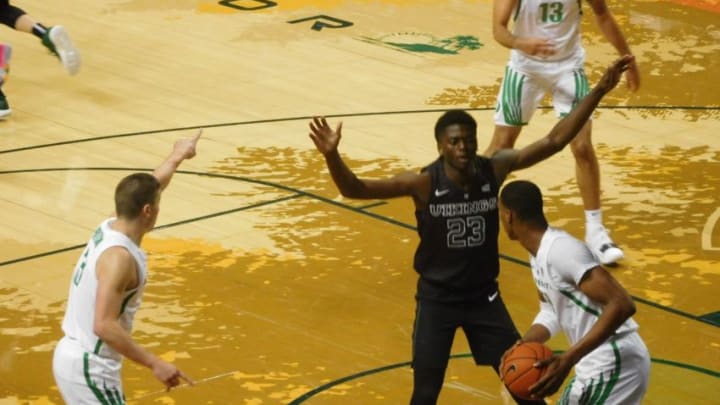 Portland State defends the Oregon Ducks in bounds pass.Justin Phillips/KPNW Sports