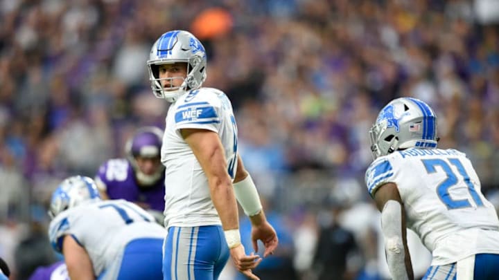 MINNEAPOLIS, MN - OCTOBER 1: Matthew Stafford #9 of the Detroit Lions signals to running back Ameer Abdullah #21 in the second half of the game against the Minnesota Vikings on October 1, 2017 at U.S. Bank Stadium in Minneapolis, Minnesota. (Photo by Hannah Foslien/Getty Images)