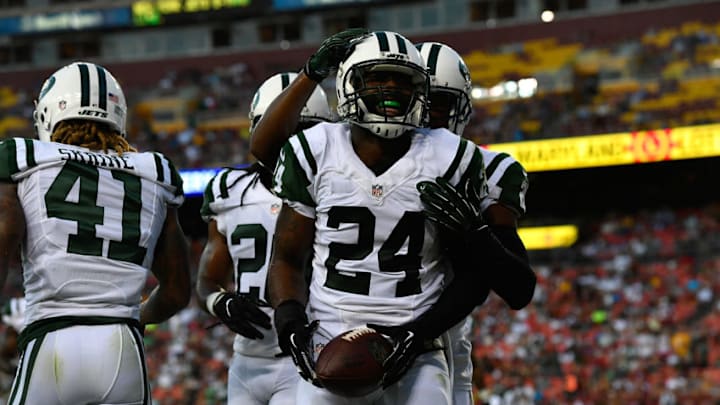 LANDOVER, MD - AUGUST 19: Cornerback Darrelle Revis LANDOVER, MD - AUGUST 19: Cornerback Darrelle Revis