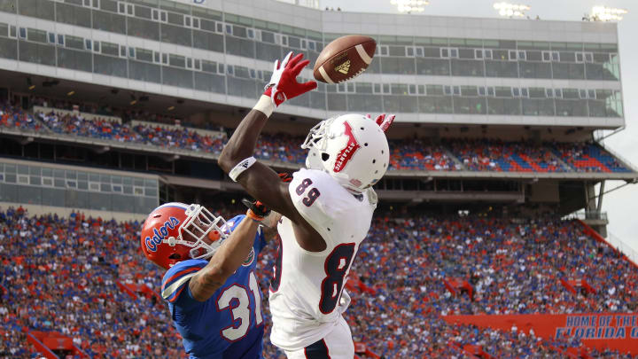 Nov 21, 2015; Gainesville, FL, USA; Florida Gators defensive back Jalen Tabor (31) breaks up Florida Atlantic Owls wide receiver Darius James (89) pass in the endzone during second half at Ben Hill Griffin Stadium. Florida Gators defeated the Florida Atlantic Owls 20-14. Mandatory Credit: Kim Klement-USA TODAY Sports