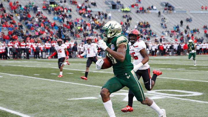 BIRMINGHAM, AL – DECEMBER 23: Marquez Valdes-Scantling #11 of the South Florida Bulls runs toward the end zone with a 64-yard touchdown reception against the Texas Tech Red Raiders in the second half of the Birmingham Bowl at Legion Field on December 23, 2017 in Birmingham, Alabama. South Florida won 38-34. (Photo by Joe Robbins/Getty Images)