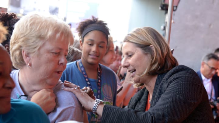 MINNEAPOLIS - JULY 27: Cheryl Reeve of the Minnesota Links signs autographs on the Orange Carpet prior to WNBA All-Star Welcome Reception on July 27, 2018 at the Target Center in Minneapolis, Minnesota. NOTE TO USER: User expressly acknowledges and agrees that, by downloading and/or using this photograph, user is consenting to the terms and conditions of the Getty Images License Agreement. Mandatory Copyright Notice: Copyright 2018 NBAE (Photo by Steel Brooks/NBAE via Getty Images)