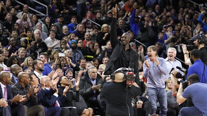 Jan 16, 2016; Auburn Hills, MI, USA; Detroit Pistons former player Ben Wallace waves to the crowd during the first quarter against the Golden State Warriors at The Palace of Auburn Hills. The Pistons won 113-95. Mandatory Credit: Raj Mehta-USA TODAY Sports