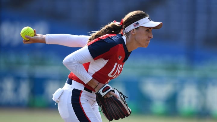CHIBA, JAPAN – AUGUST 10: Monica Cecilia Abbott #14 of United States pitches against Australia during their Playoff Round at ZOZO Marine Stadium on day nine of the WBSC Women’s Softball World Championship on August 10, 2018 in Chiba, Japan. (Photo by Takashi Aoyama/Getty Images)
