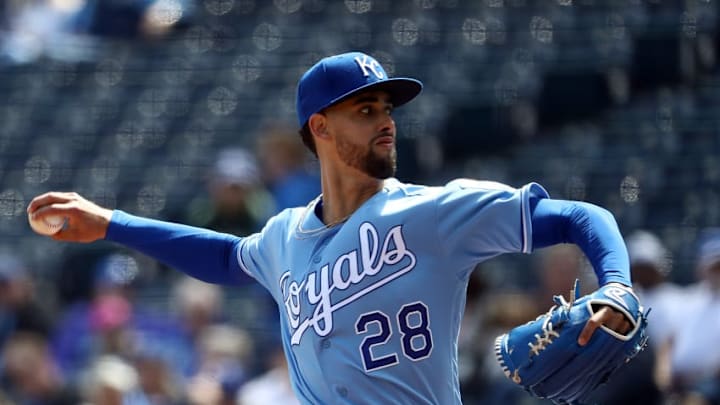 KANSAS CITY, MISSOURI - APRIL 11: Starting pitcher Jorge Lopez #28 of the Kansas City Royals pitches during the game against the Seattle Mariners at Kauffman Stadium on April 11, 2019 in Kansas City, Missouri. (Photo by Jamie Squire/Getty Images)