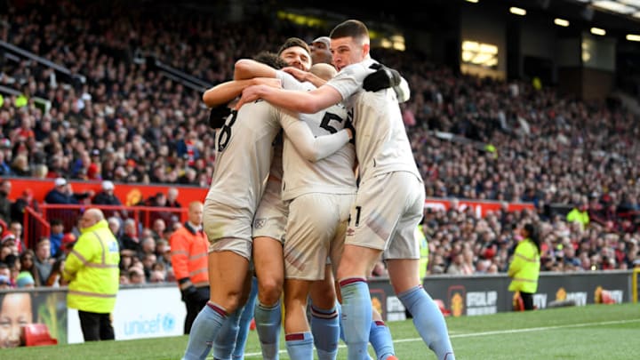 MANCHESTER, ENGLAND - APRIL 13: Felipe Anderson of West Ham United celebrates after scoring his team's first goal with his team mates during the Premier League match between Manchester United and West Ham United at Old Trafford on April 13, 2019 in Manchester, United Kingdom. (Photo by Gareth Copley/Getty Images)