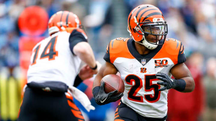 NASHVILLE, TN – NOVEMBER 12: Running Back Giovani Bernard #25 of the Cincinnati Bengals carries the ball against the Tennessee Titans at Nissan Stadium on November 12, 2017 in Nashville, Tennessee. (Photo by Wesley Hitt/Getty Images)