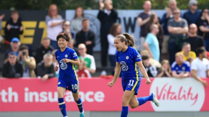 BOREHAMWOOD, ENGLAND – APRIL 17: Guro Reiten of Chelsea celebrates after scoring their side’s first goal during the Vitality Women’s FA Cup Semi Final match between Arsenal Women and Chelsea Women at Meadow Park on April 17, 2022 in Borehamwood, England. (Photo by Stephen Pond/Getty Images)