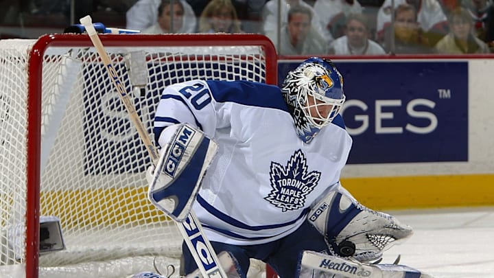 TORONTO – APRIL 12: Goalie Ed Belfour #20 of the Toronto Maple Leafs. (Photo By Dave Sandford/Getty Images)