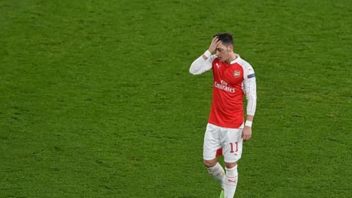 LONDON, ENGLAND - FEBRUARY 23: Mesut Ozil of Arsenal during the UEFA Champions League Round of 16, 1st leg match between Arsenal and Barcelona at Emirates Stadium on February 23, 2016 in London, United Kingdom. (Photo by Arsenal FC via Getty Images)